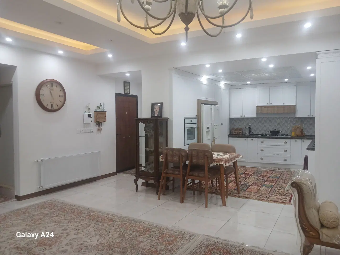 آپارتمان ۱۲۷ متری ۳ خواب لوکس