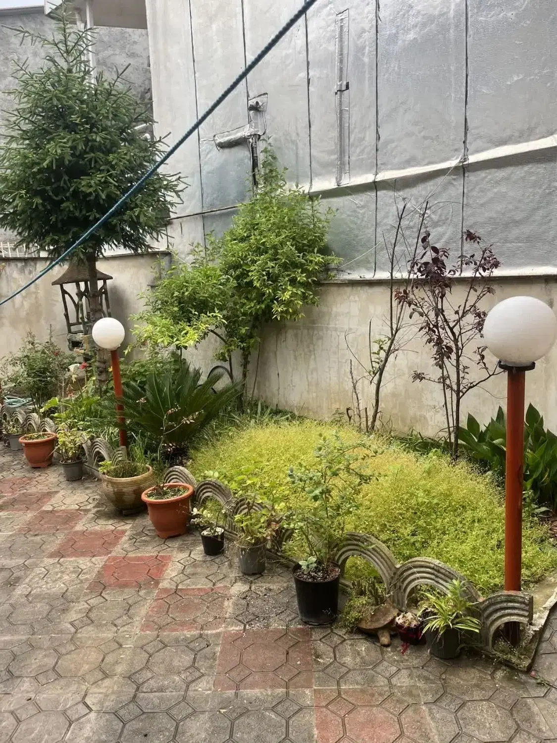 ویلا نیمه دربستی طبقه بالا