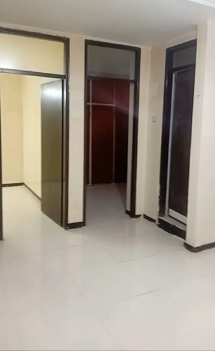 طبقه اول از چهار واحده پردیس خیابان خادم