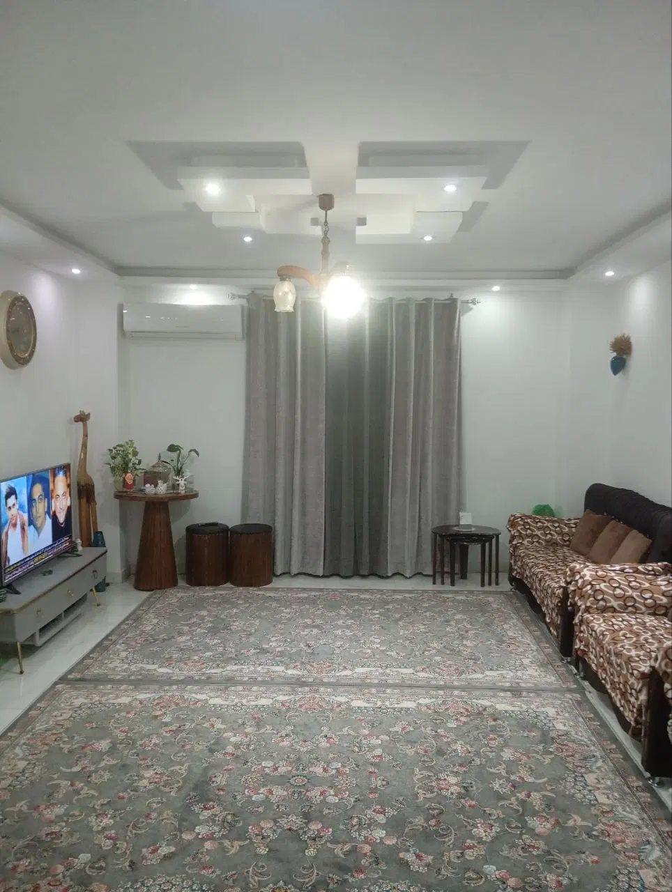 آپارتمان ۱۰۰ متری فروشی طبقه دوم