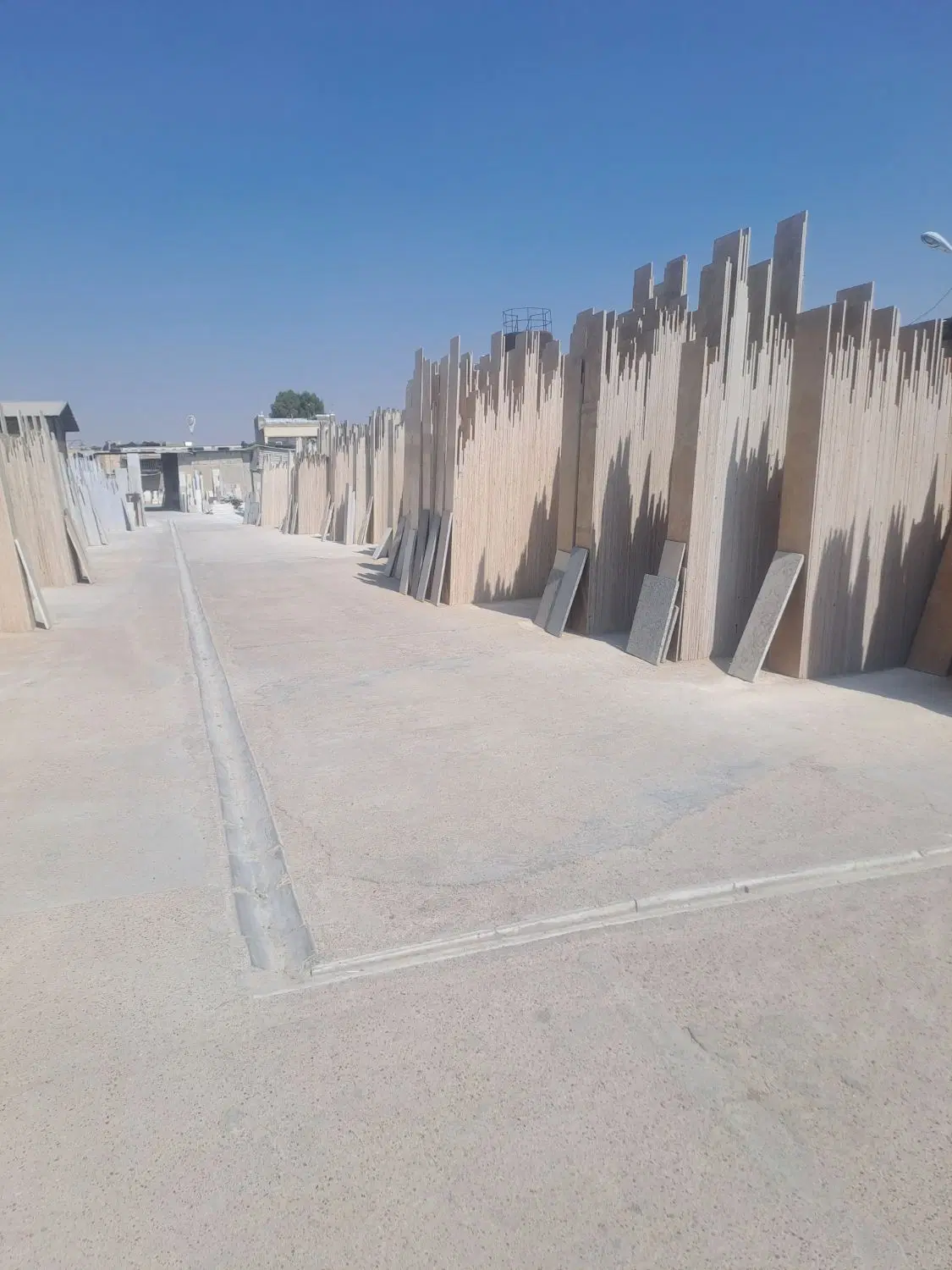 فروش ملک تجاری مناسب انبار سنگ و...