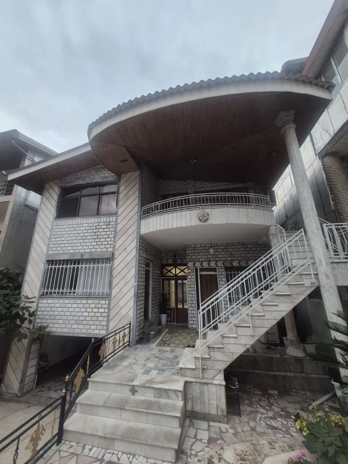 اجاره سالانه ویلا ۳ خوابه