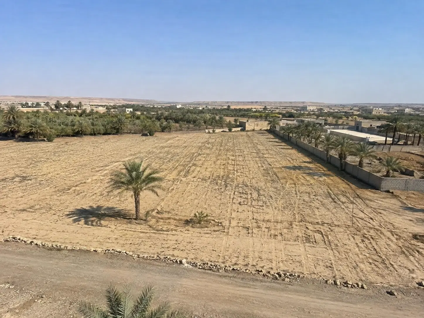 فروش زمین 1665متری