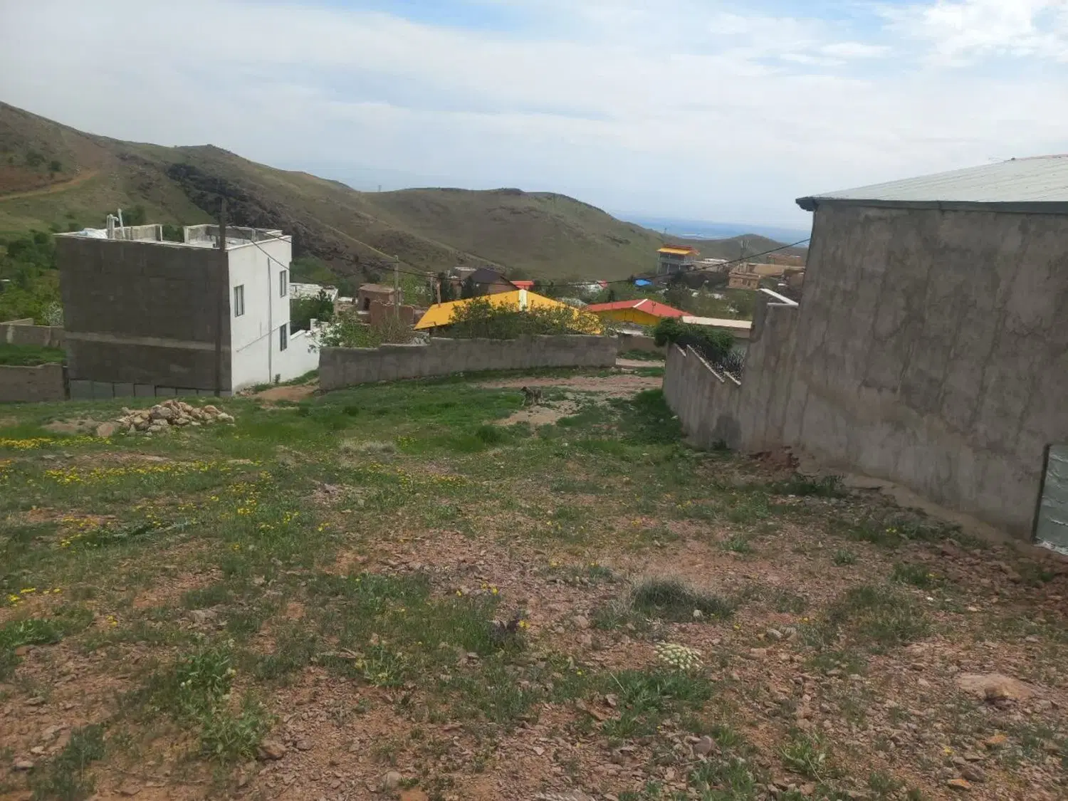 ۱۸۵ متر زمین مسکونی روستای آتانک