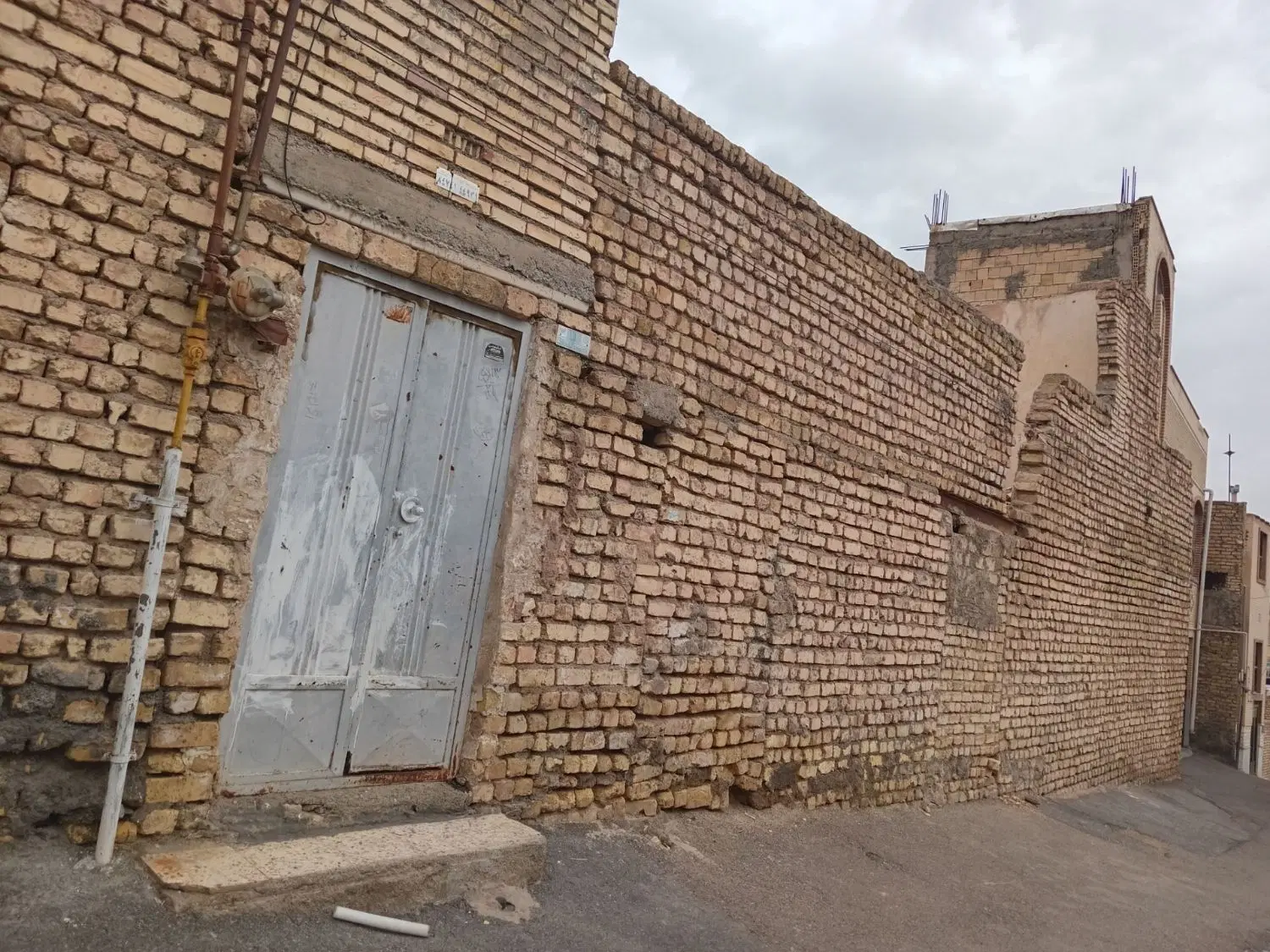 منزل یا زمین کلنگی