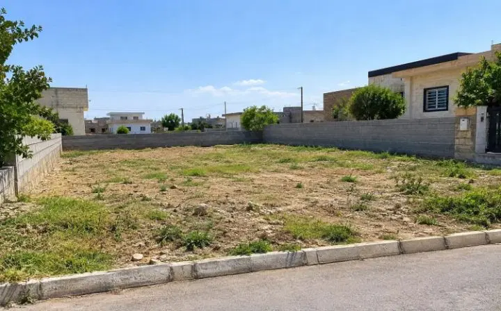 زمین مسکونی