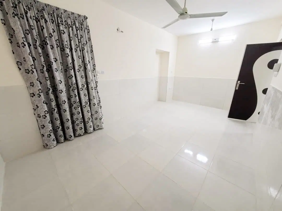 رهن کامل واحد همکف 130 متری