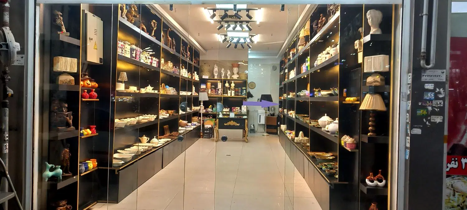 تهرانسر چهارراه صدف ۴۳مترمغازه با ۴۳مترانباری