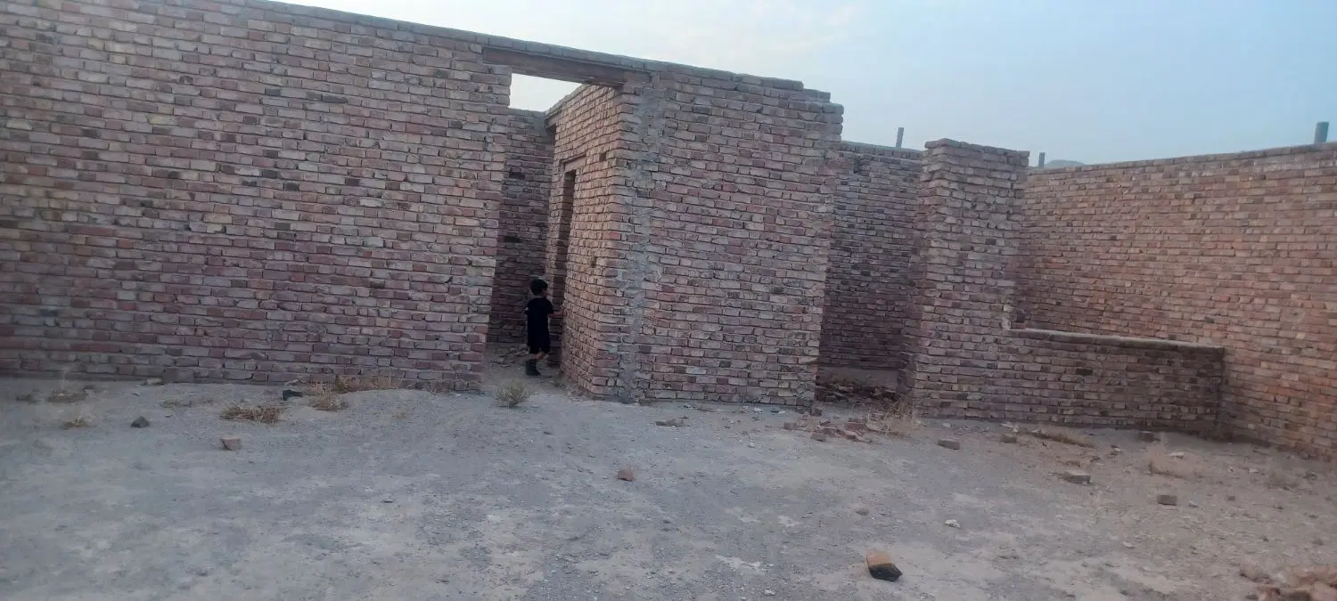 زمین نیم بند