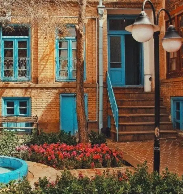 منزل. حیاط دار
