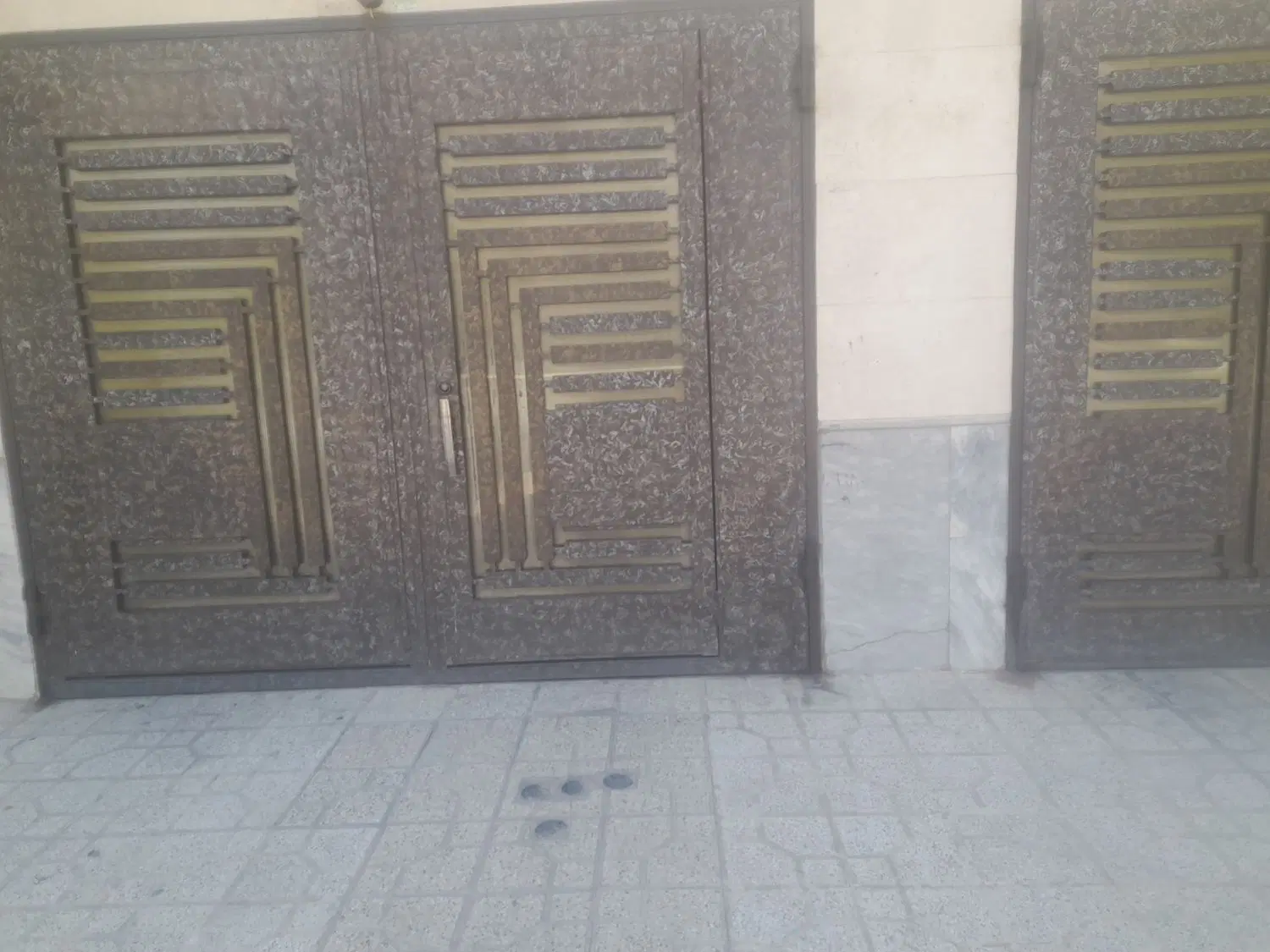 امامت۵۰ واحد۱۴۰متری سه خواب رهن  و اجاره