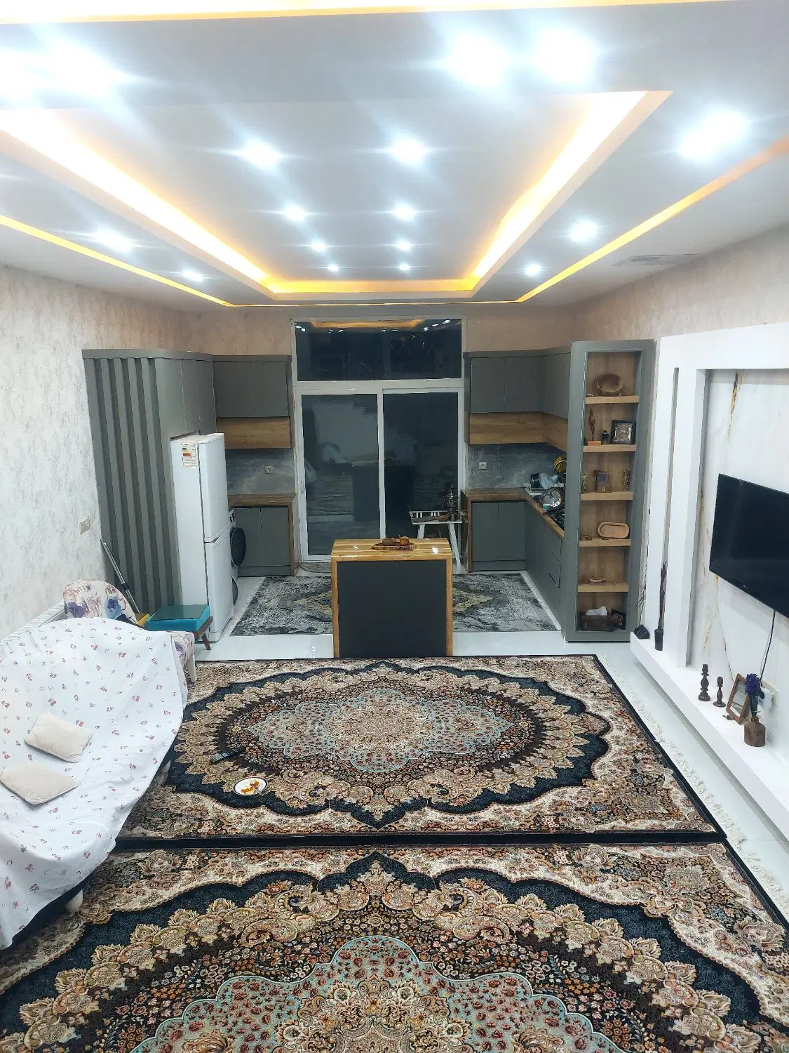 ویلایی دوبلعکس توحید شهر