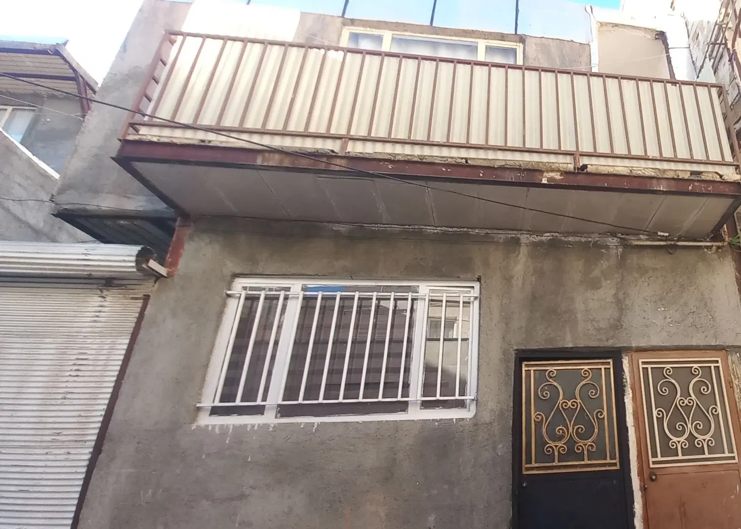 خانه در ننله