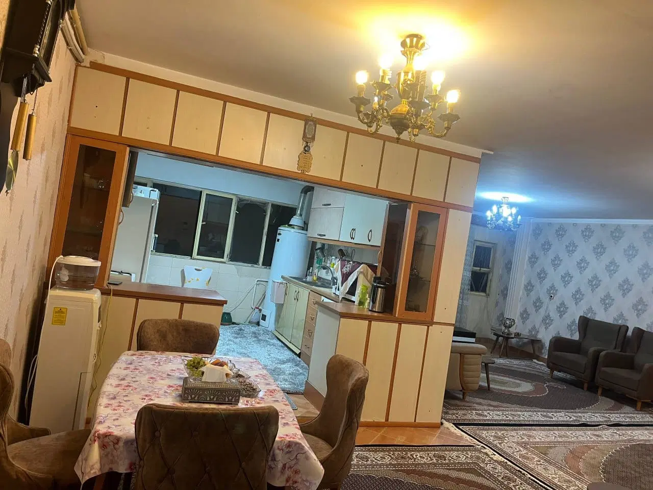 آپارتمان ۲خوابه  چهارراه کبابیان مرکز شهر