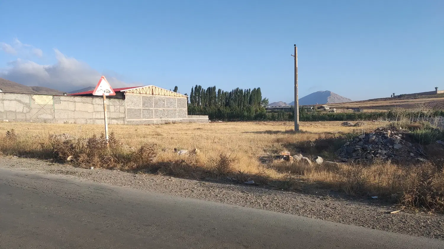 زمین موقعیت مناسب