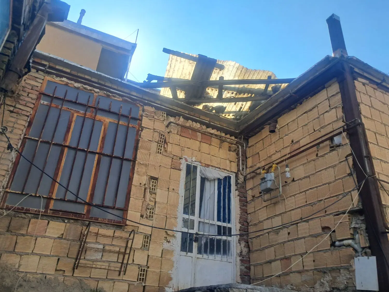 خانه کلنگی متراژ ۱۳۷ متر جنوبی کوچه ۷ با شش امتیاز