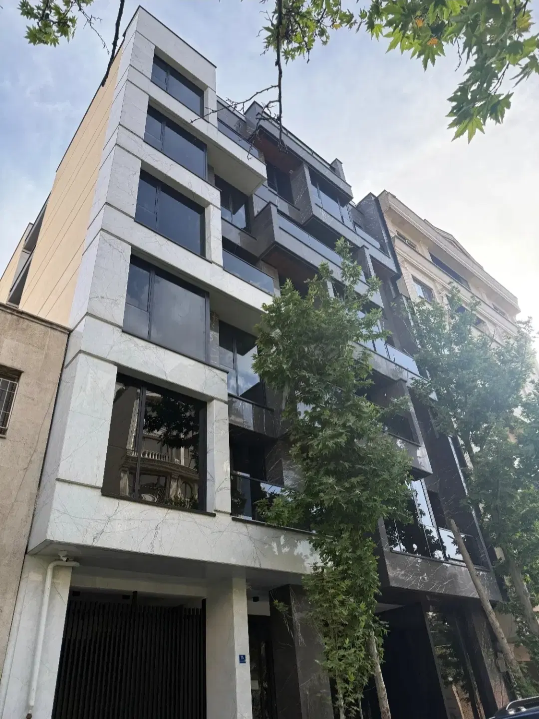 شاهکار معماری در عظیمیه 165متر آپارتمان بی رقیب