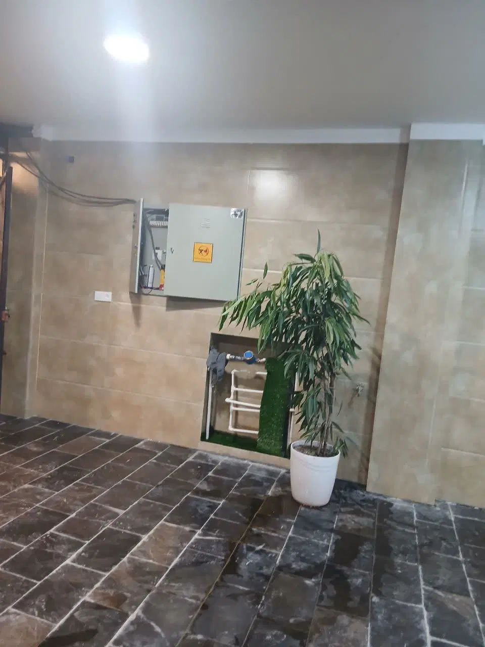 سویت وهتل جمکران باآسانسور