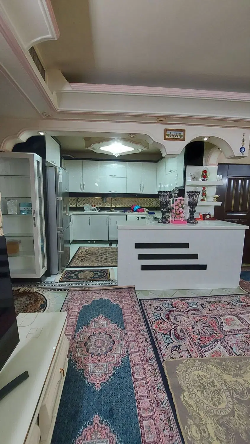 آپارتمان در خیابان بهشتی کوچه ۱۲
