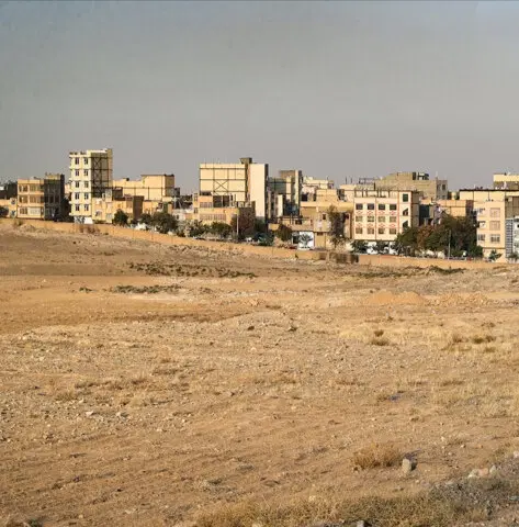 زمین جزیره مینو ، مینوشهر