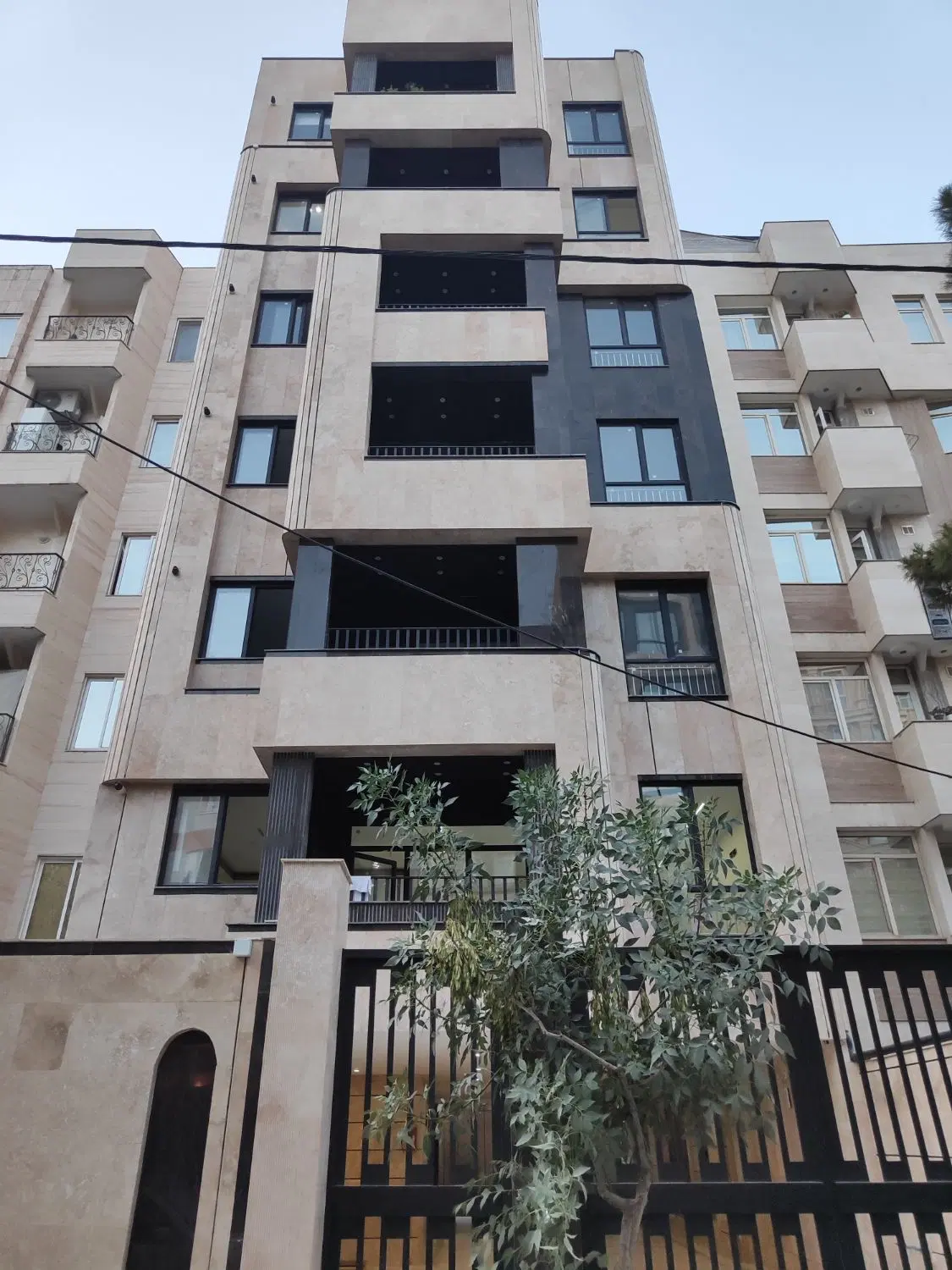 ۱۲۵متر اوایل حافظ (هفت تیر ۱۱) فروشنده واقعی