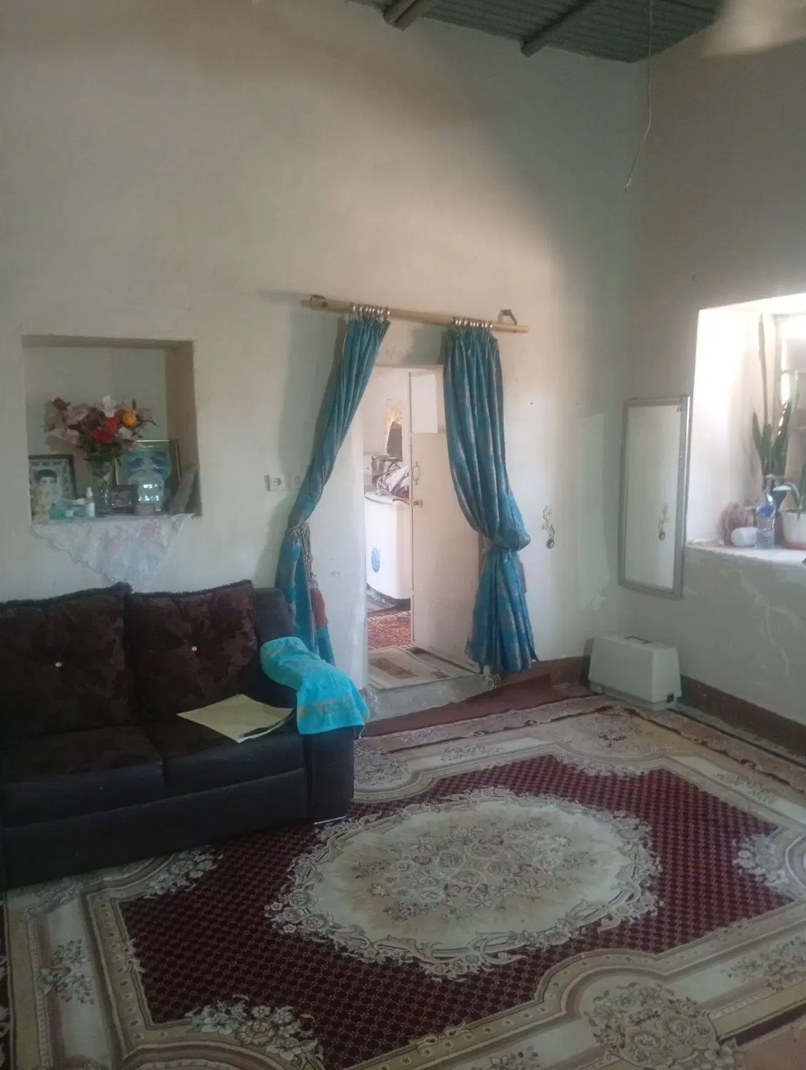 خانه فروشی قدیمی ساز واقع در کلگه