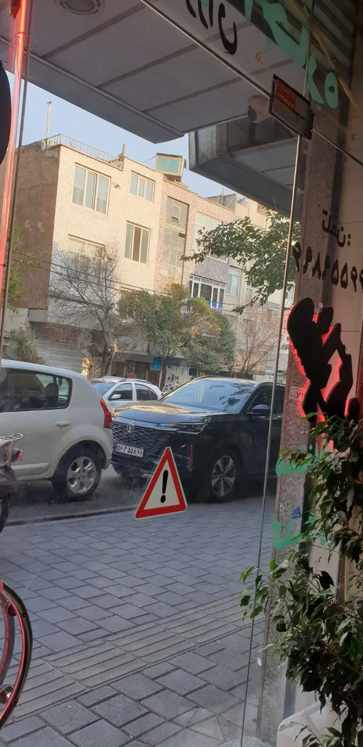 ۱۱مترمغازه زیرپله(تمام شغلها)ستارخان بَربهبودی