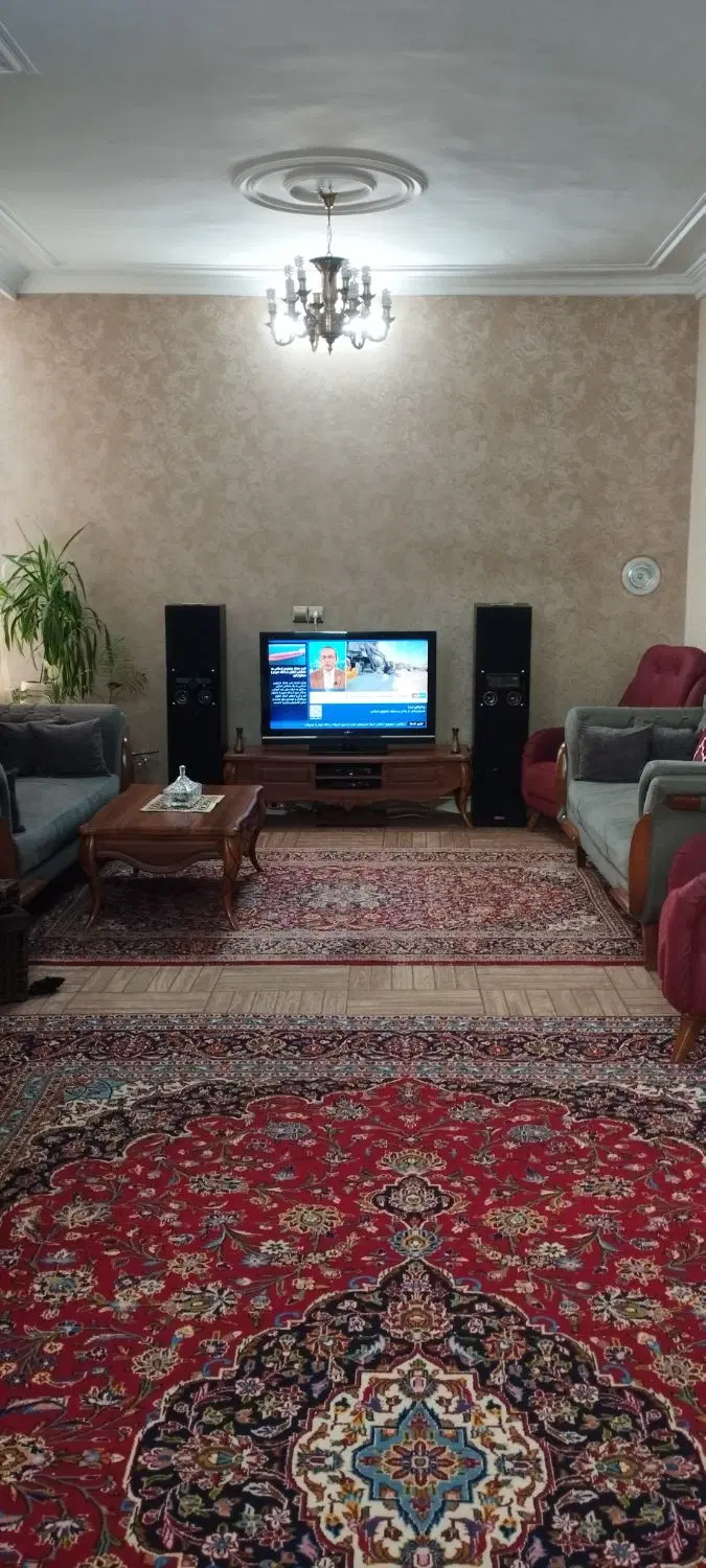یک واحد اپارتمان به متراژ ۱۰۲متر