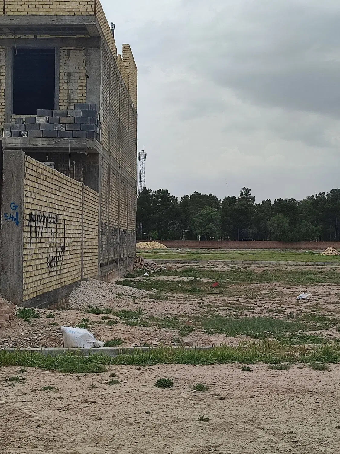 زمین مسکونی با مجوز ساخت