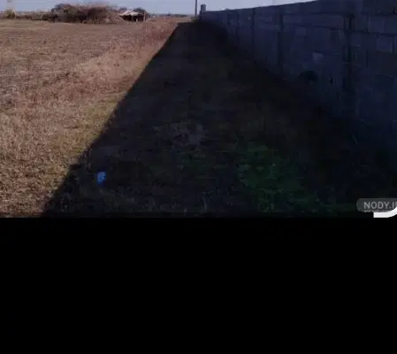 زمین ۳۳۰ متری با سهم آب