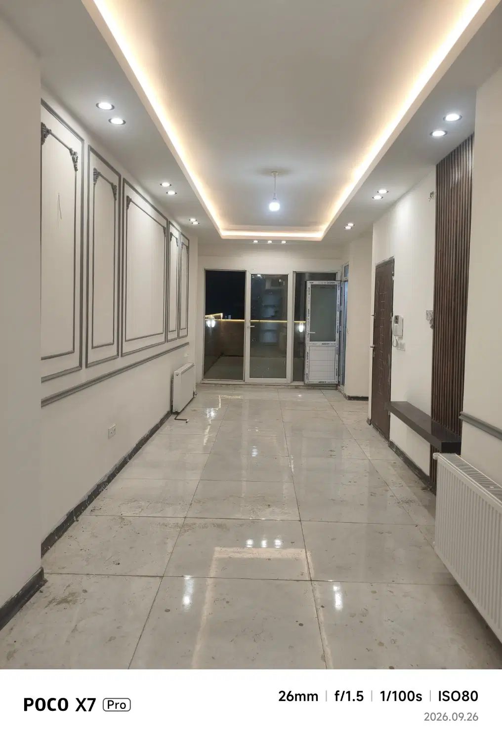 اپارتمان طبقه پنجم با حیاط اختصاصی