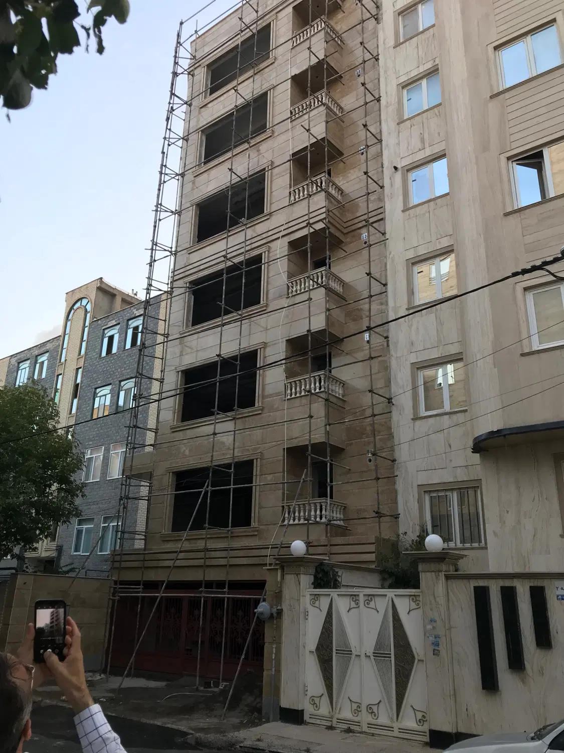 ۹۵ متر فول بلوک ۸