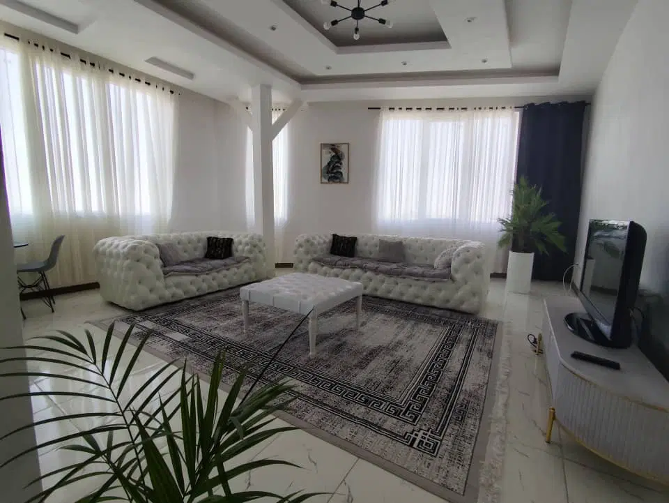 سوئیت ساعتی روزانه هفتگی ماهانه