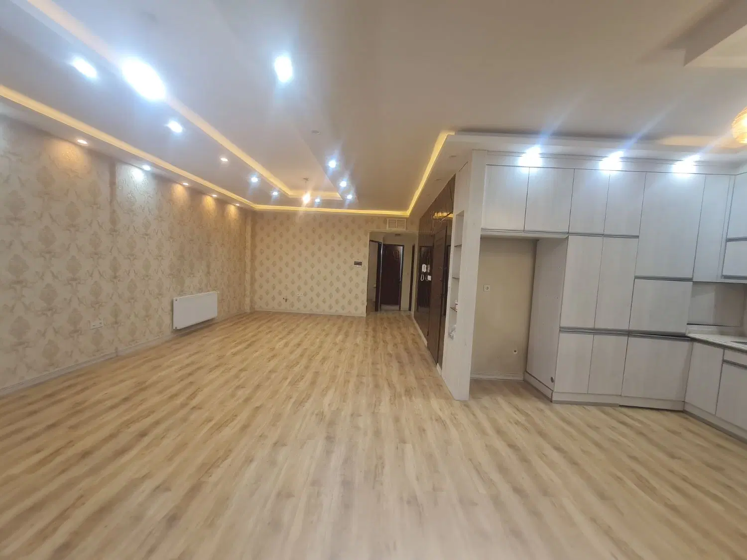 آپارتمان ۱۰۰ متری دو خواب