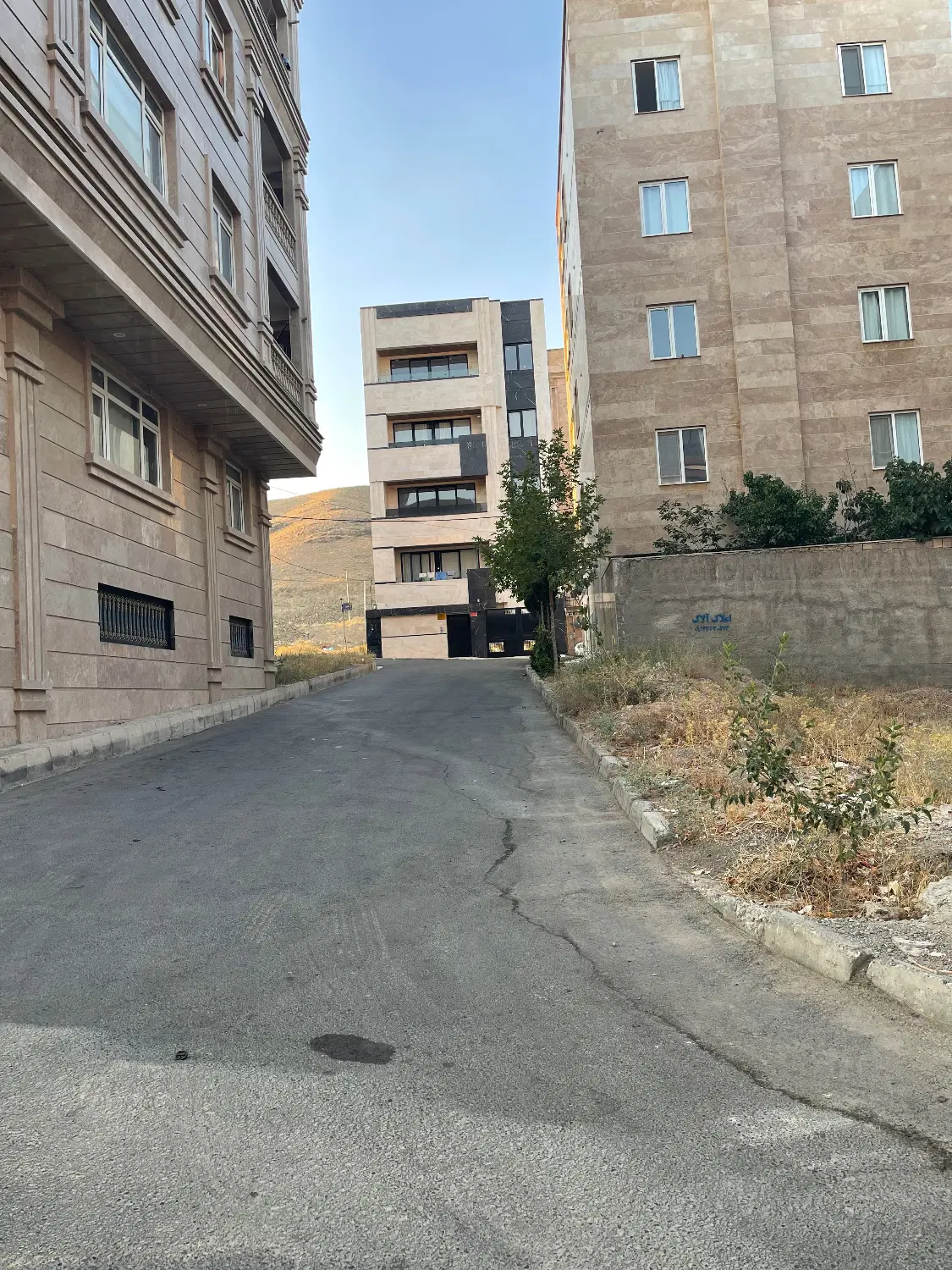 زمین مسکونی در نیایش