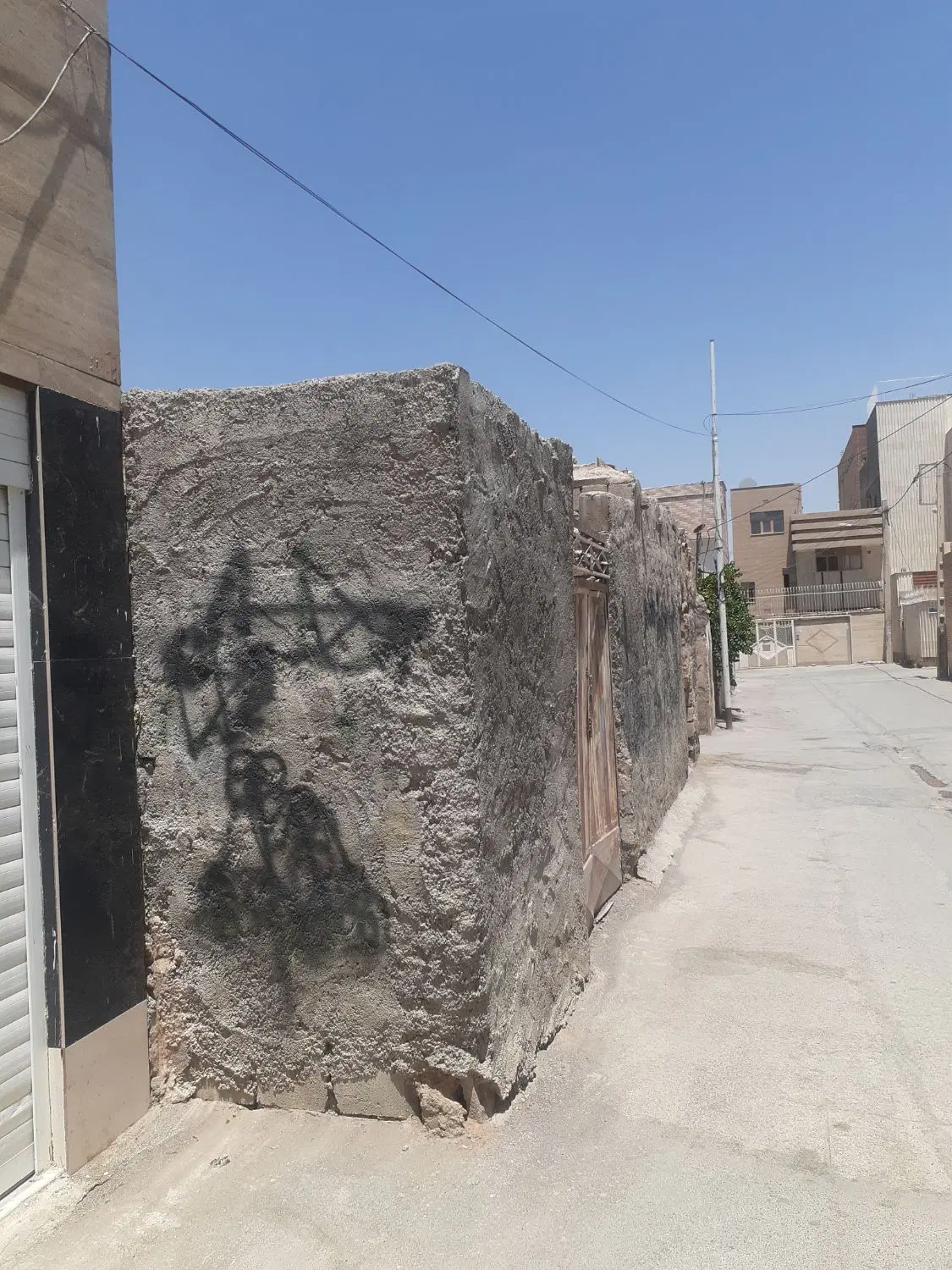 معاوضه خانه کلنگی ابریشم دونبش  سند ششدانگ پروانه