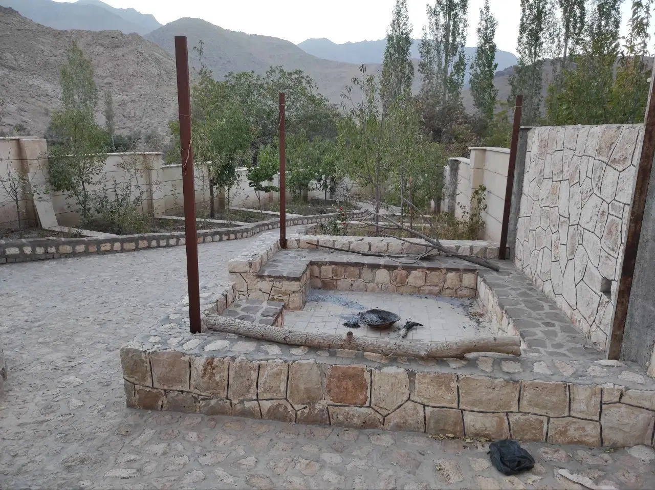 خونه ویلایی قمصر محله بن رود قمصر