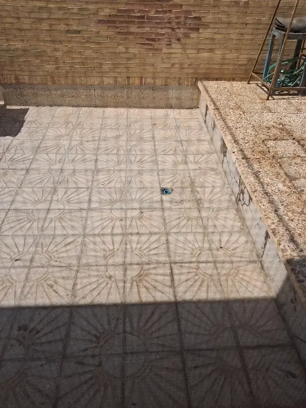 زمین فروشی