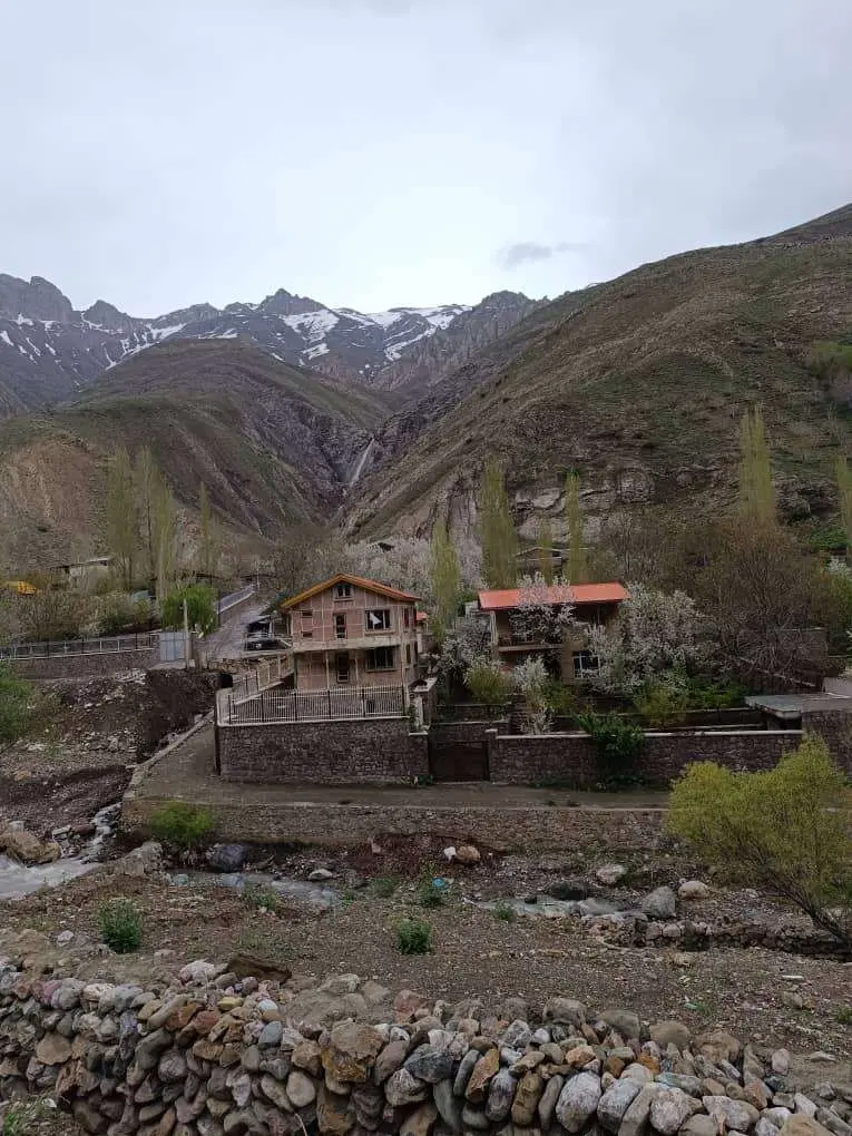فروش زمین و باغ در فشم ، روستای آبنیک
