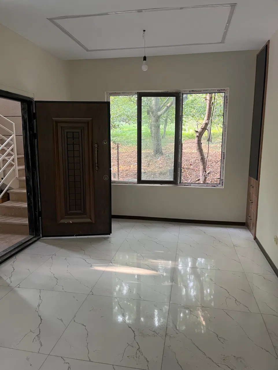 اجاره یک طبقه مسکونی باغ ویلایی