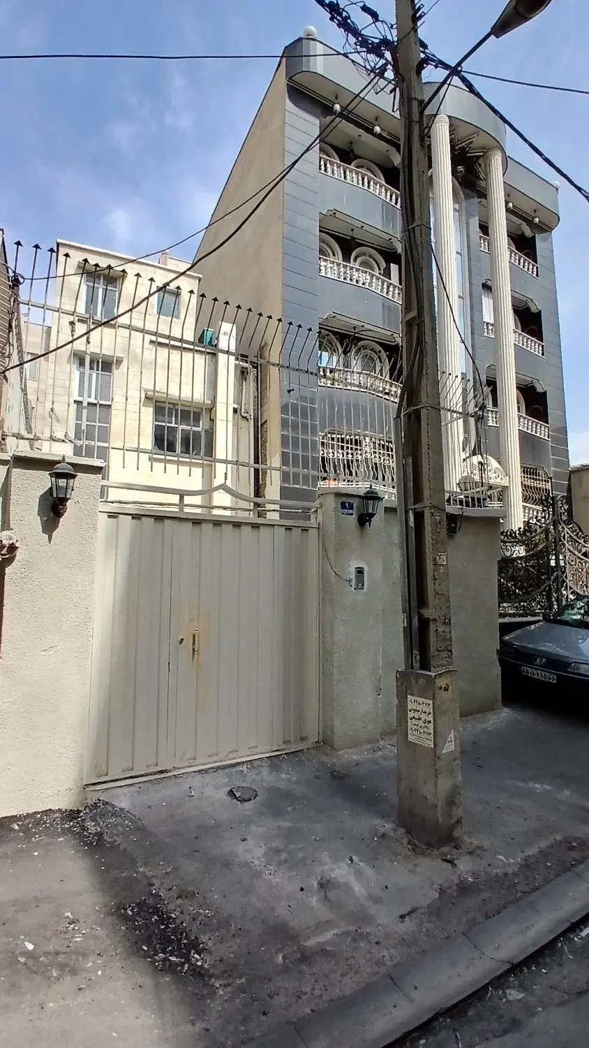خانه کلنگی بازسازی شده ۳واحد