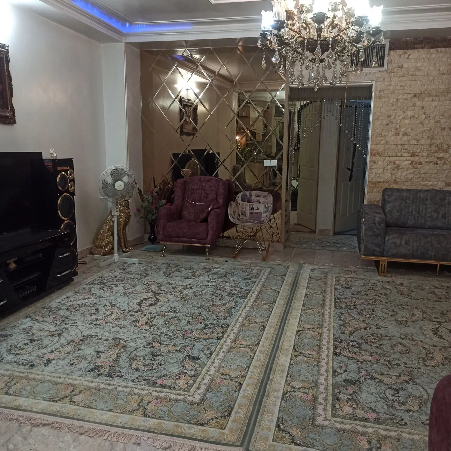 آپارتمان ۷۸ متری ،معراج