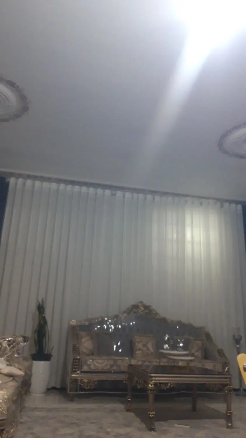 اجاره مسکونی همکف ۲۰۰ متری