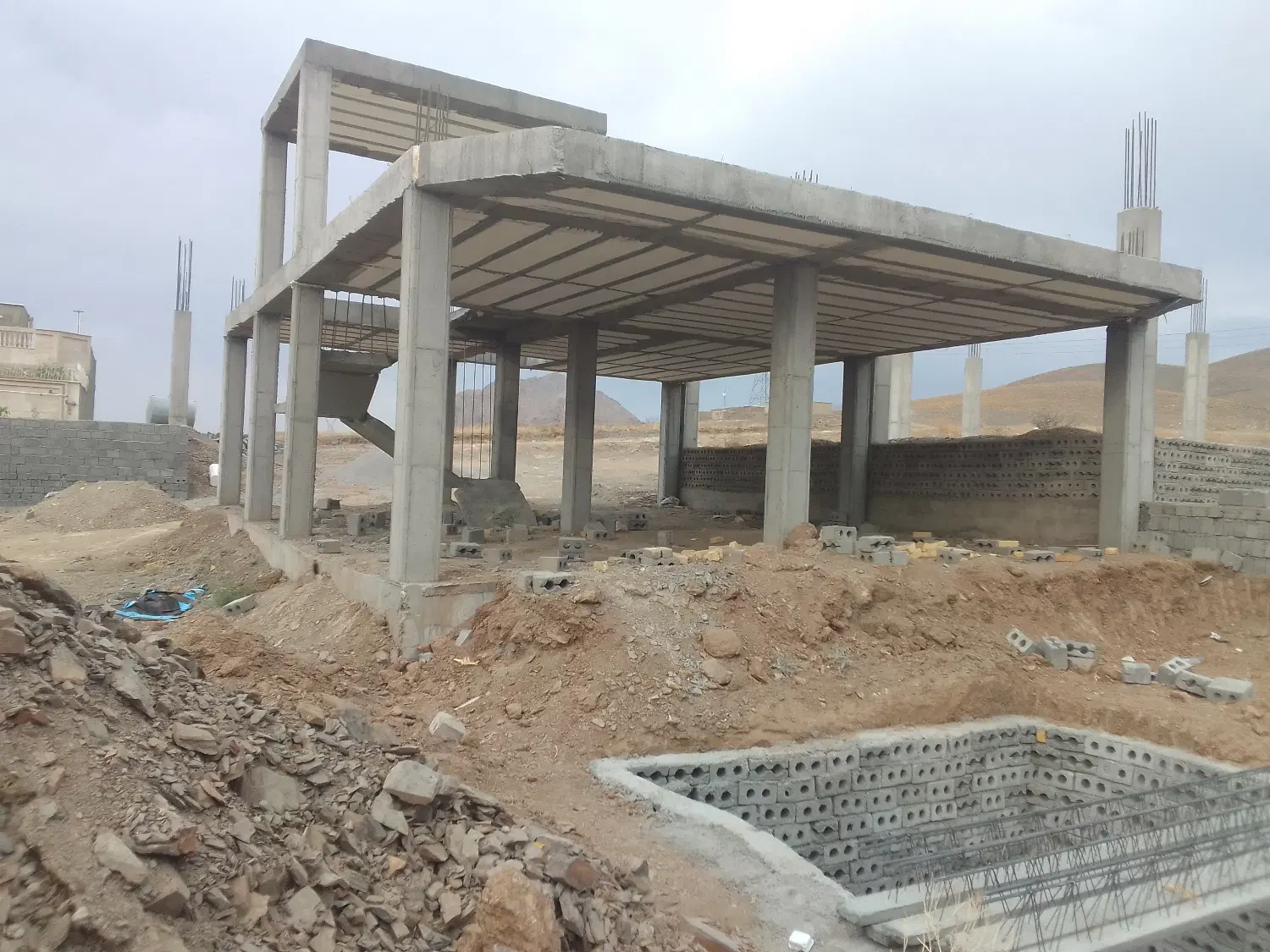 فروش ساختمان نیمه کاره