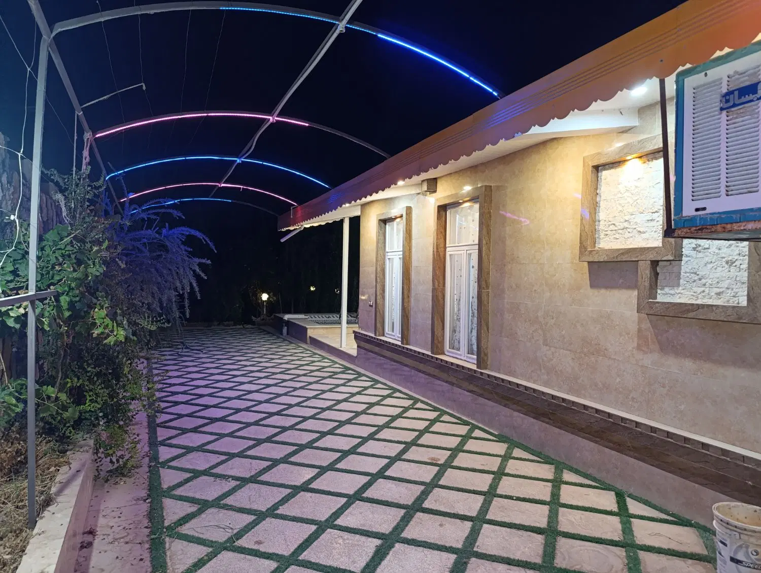باغ ویلا لاکچری