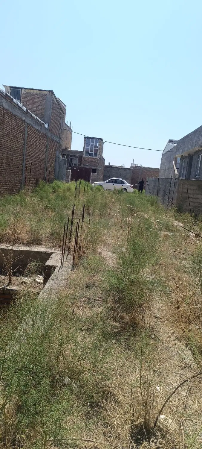 زمین مسکونی ۲۱۰ متر با زیر بنا