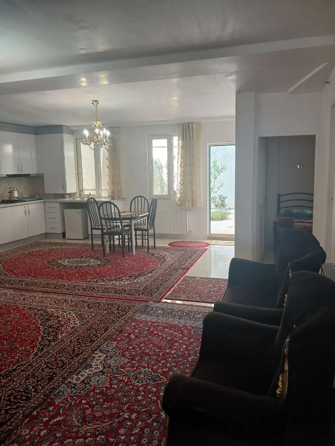 اجاره سوئیت شخصی یکخوابه همکف حیاطدار باپارکینگ