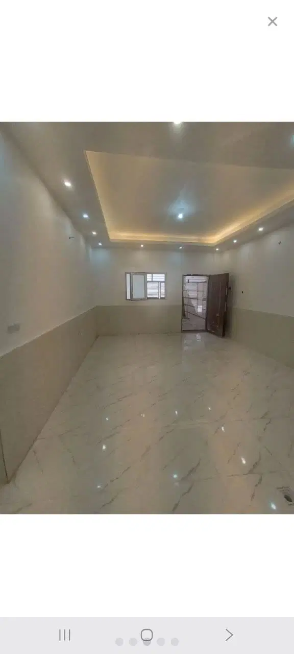 ملک فروشی حکمت شمالی