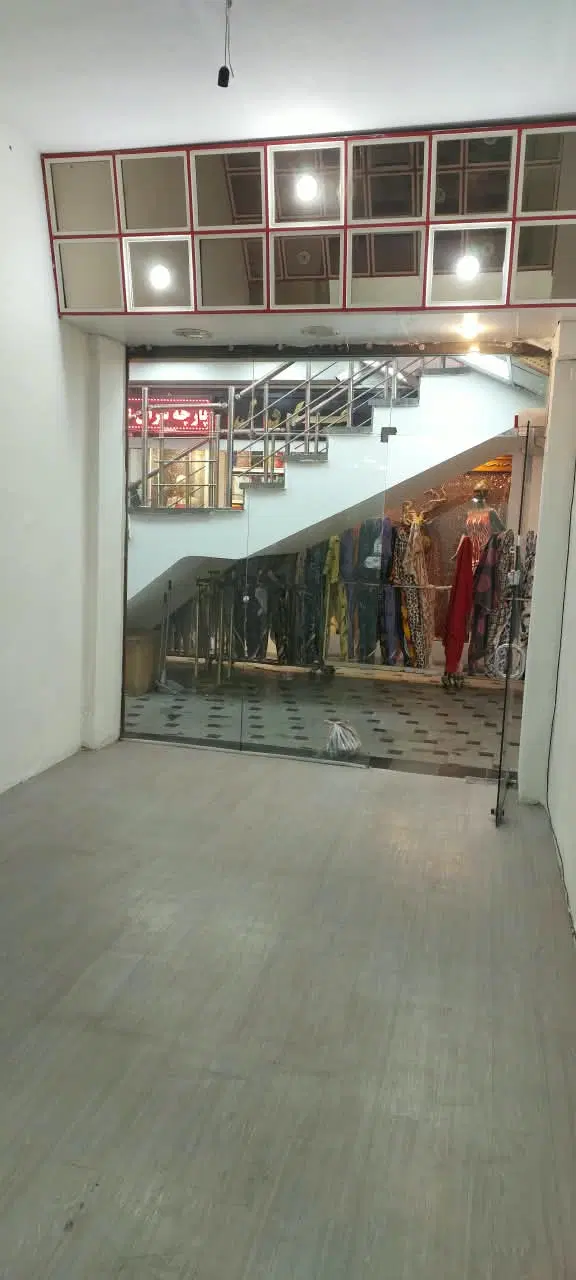 مغازه ۱۸ متر مربع با بالکن پاساژ پردیسان