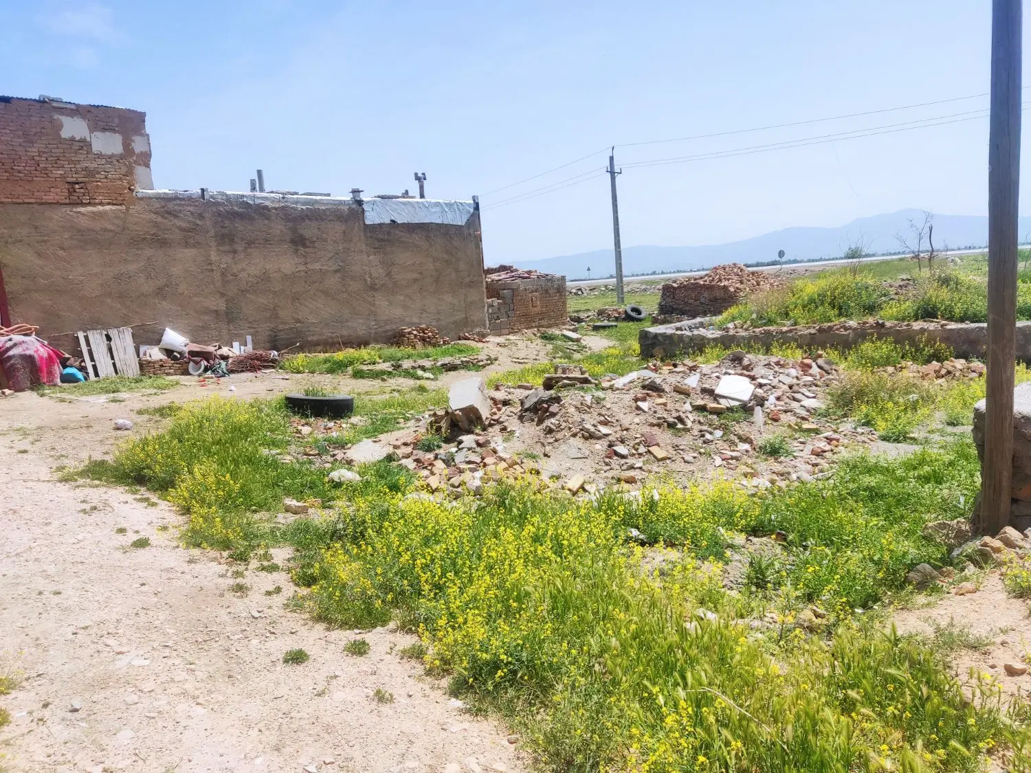 زمین مسکونی